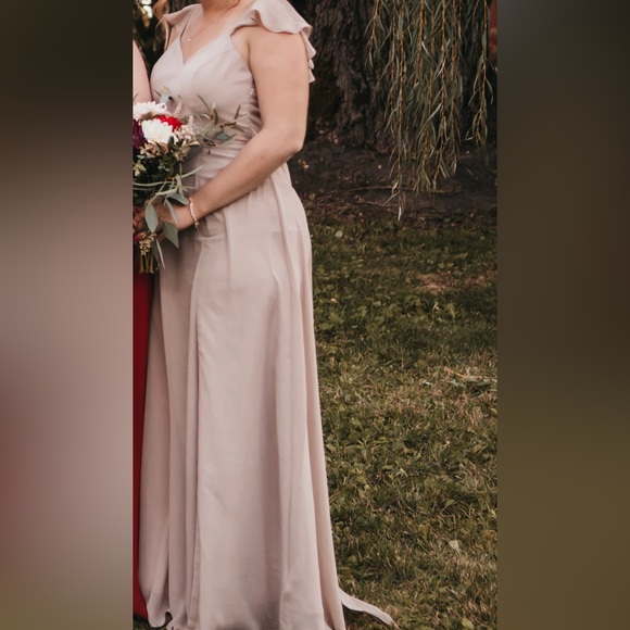 Azazie Everett
Dress Color: Taupe - Picture 4 of 6